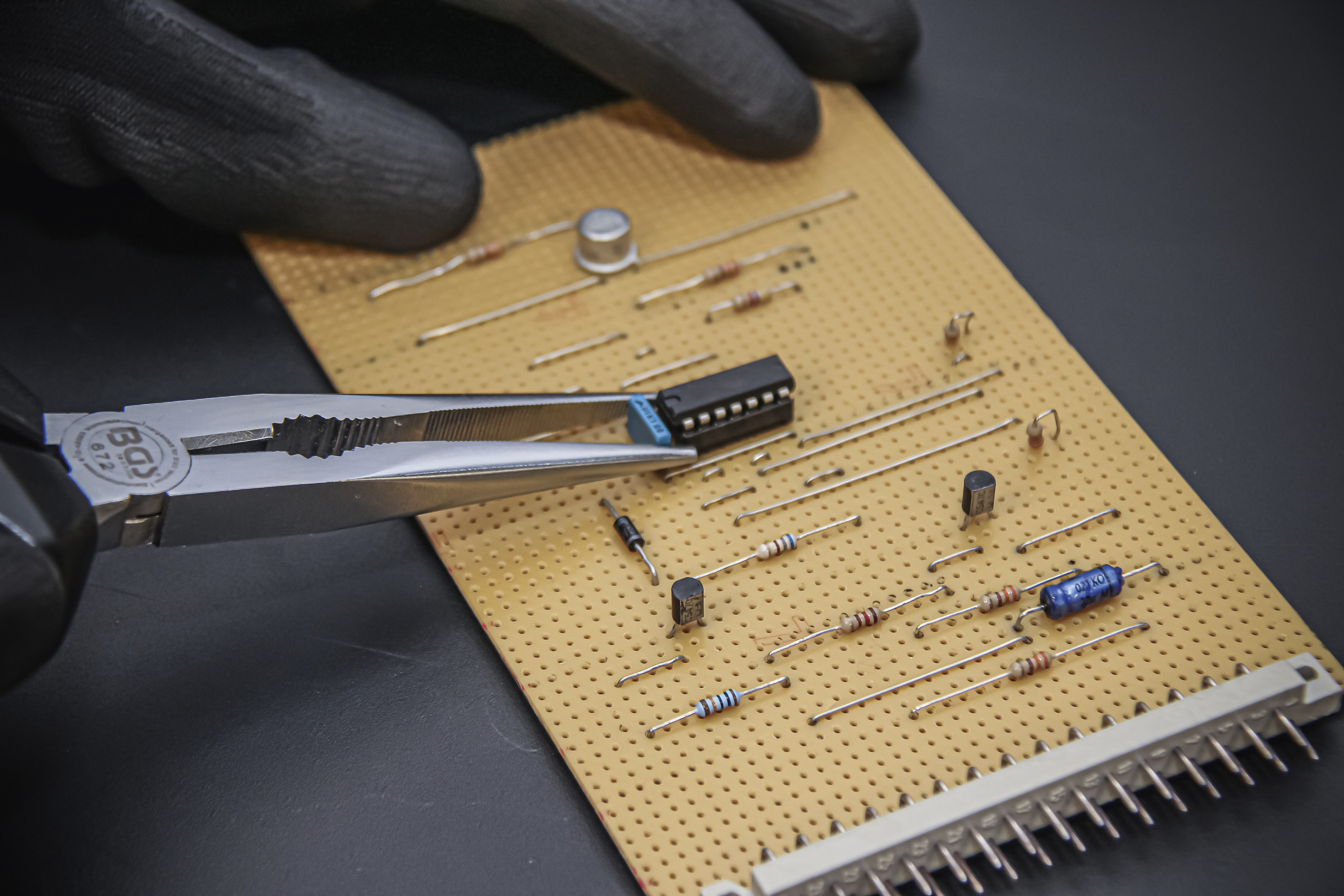 BGS Telefonzange | mit Schneide | gerade | 200 mm