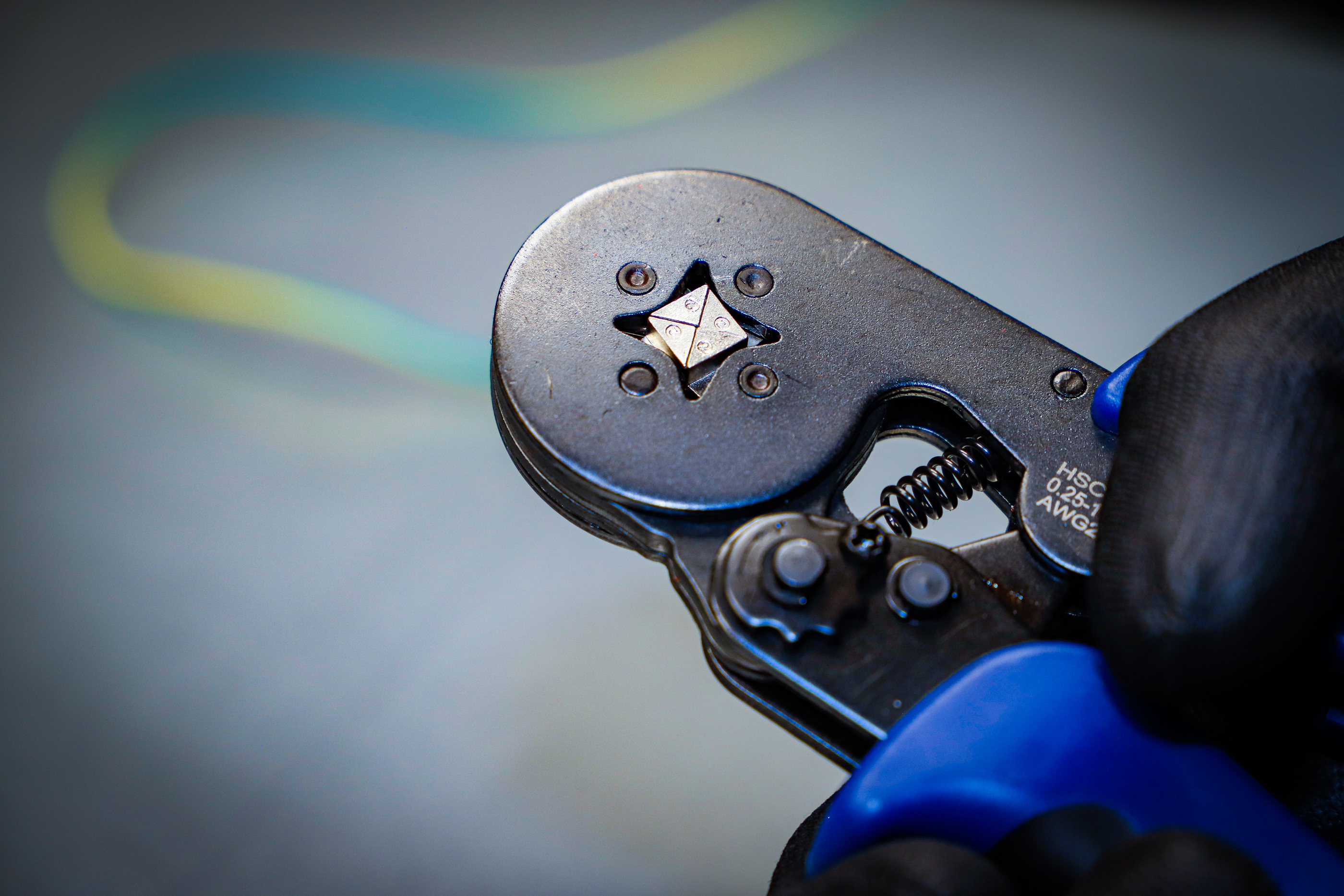 BGS Crimpzange für Aderendhülsen 0,25 - 10 mm² | mit Aderendhülsen-Sortiment 0,5 - 10 mm²