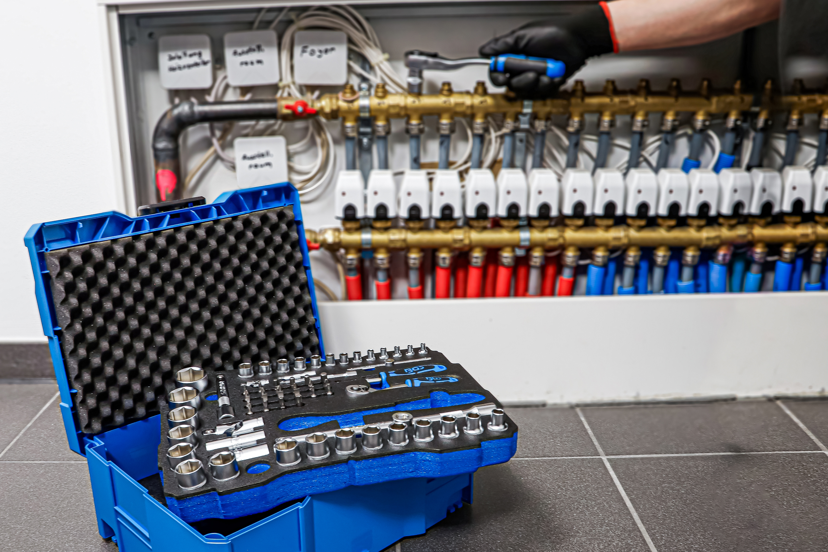 BGS Steckschlüssel- und Hammer-, Zangen-, Schraubendreher-Satz | 6,3 mm (1/4") / 12,5 mm (1/2") | BGS systainer® | 77-tlg.