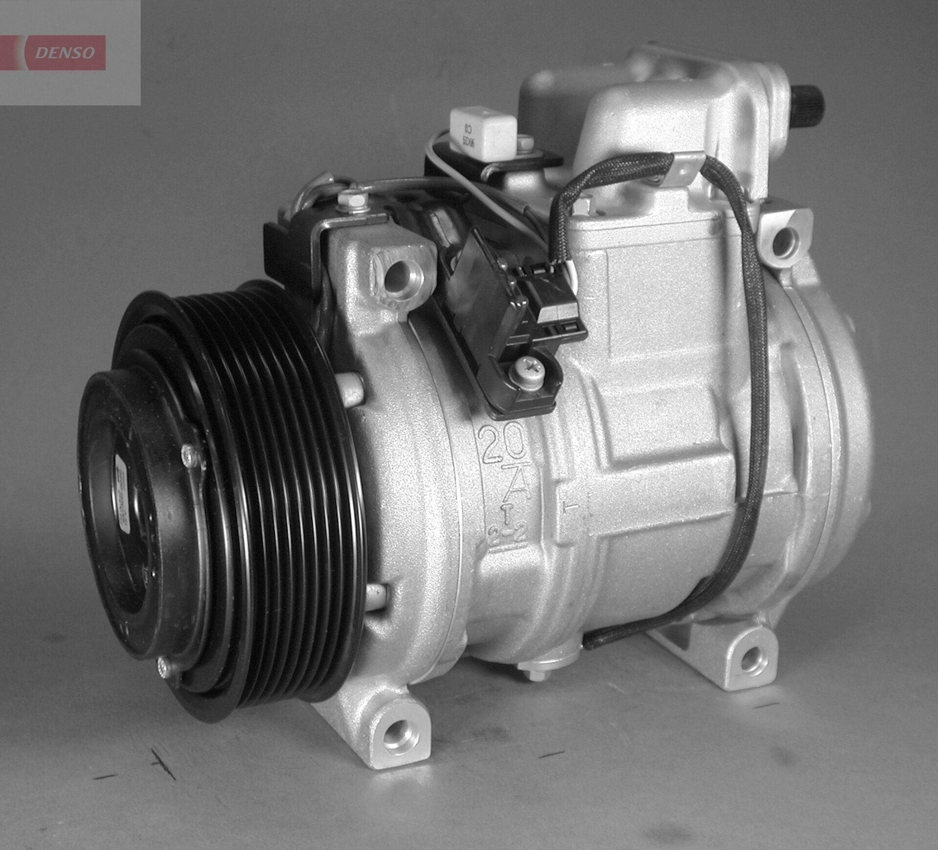 Kompressor, Klimaanlage “DENSO  , 12 V, mit Magnetkupplung ”