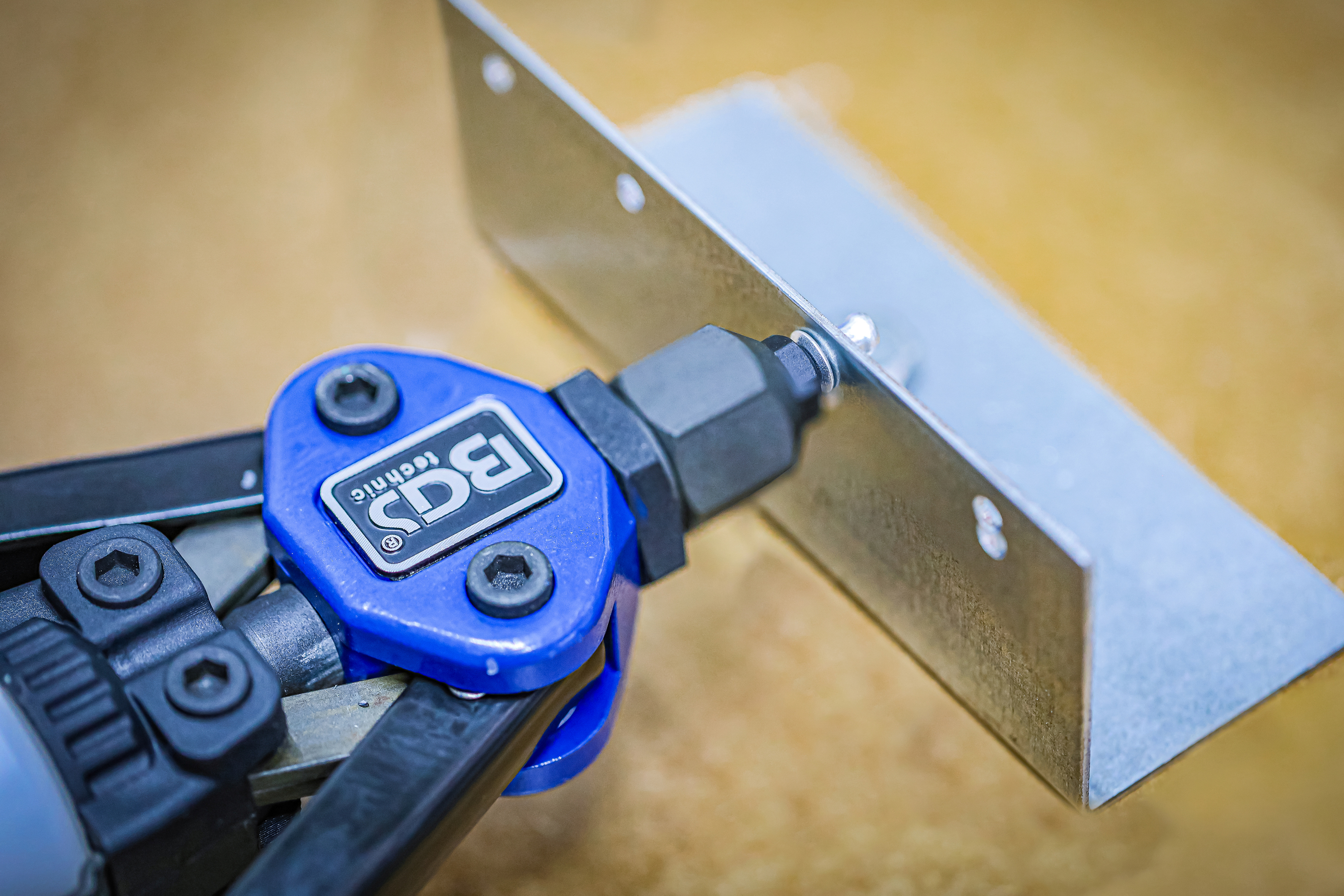 BGS Nietzange | Langarm | mit Sammelflasche