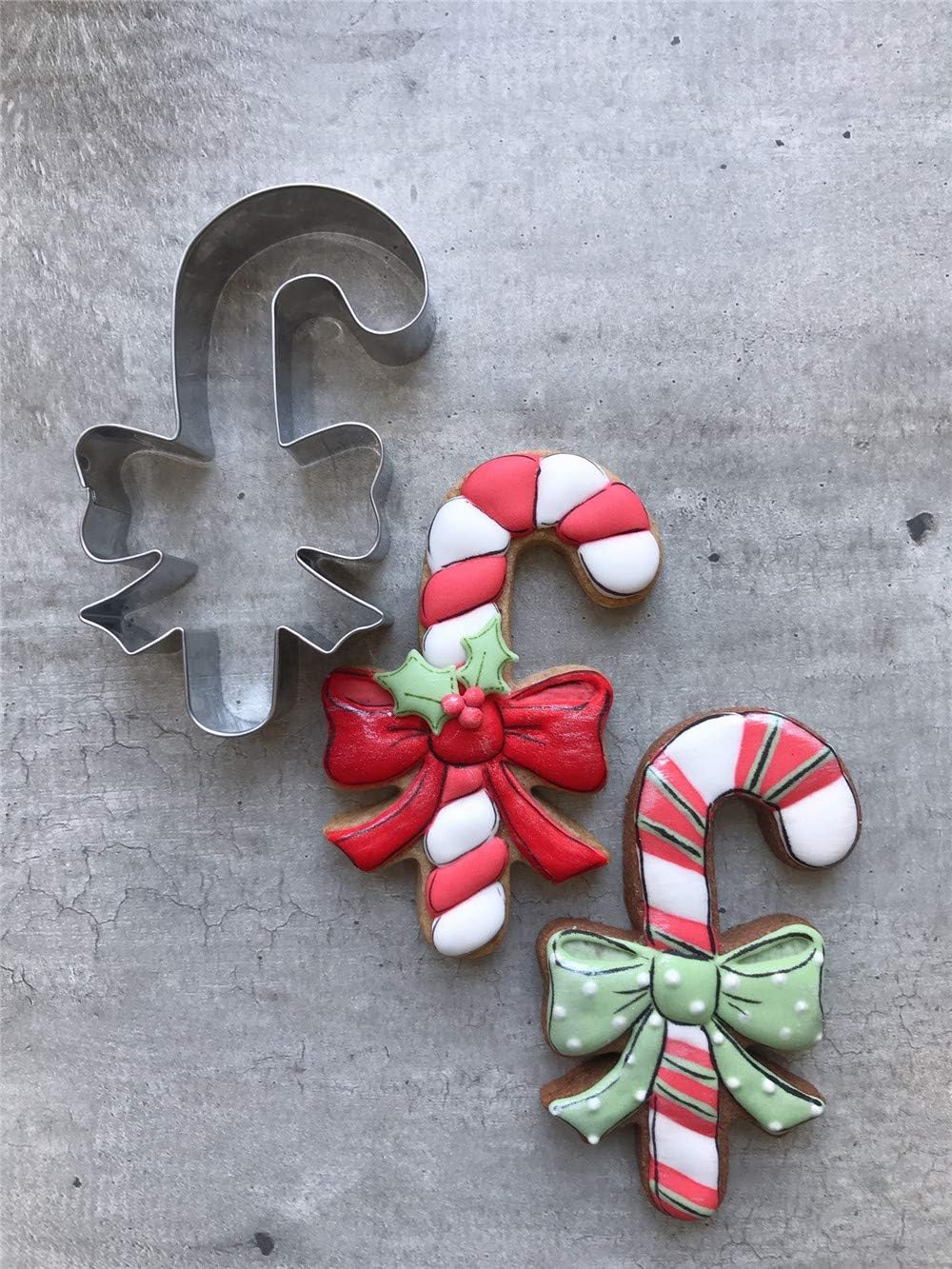 KENIAO Weihnachten Ausstechformen Set - 9 Stück - Weihnachtsbaum, Lebkuchenmann, Zuckerstange, Rentier, Glühlampe, Schneemann, Schneeflocke, Pullover 